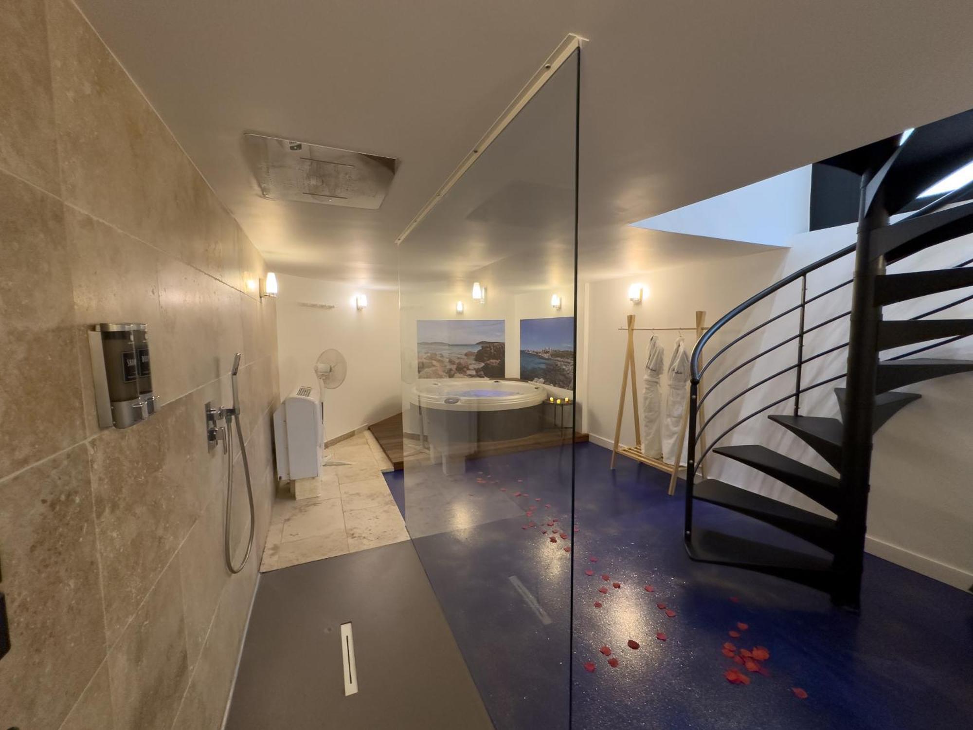 Mieuxqualhotel Jacuzzi Privatif La Parenthese Bordeaux Dış mekan fotoğraf